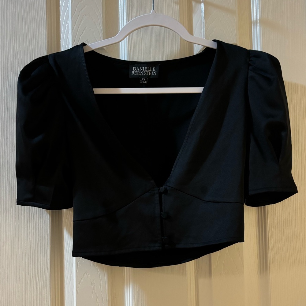 Woman’s Satin Puff Sleeves Crop Top